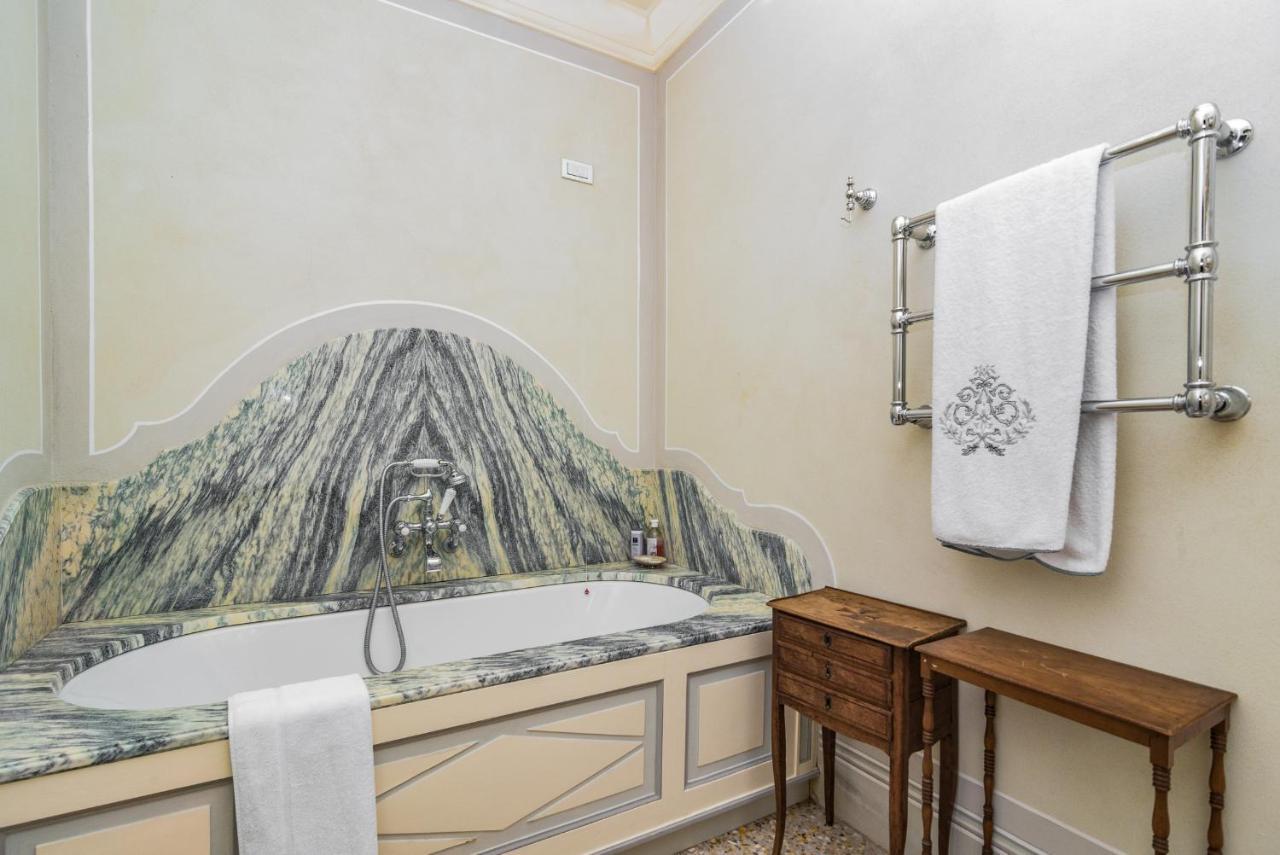 Lussuosa Villa Sulle Sponde Dello Splendido Lago Di Como Torno Eksteriør billede
